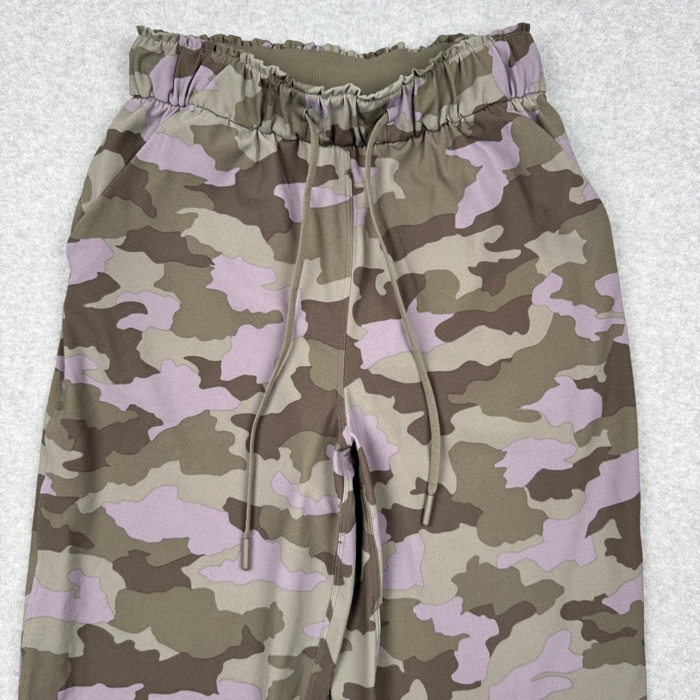 Lululemon On the Fly Pant Heritage 365 Camo Green Twill Multi Size 4 Jogger - Picture 9 of 11